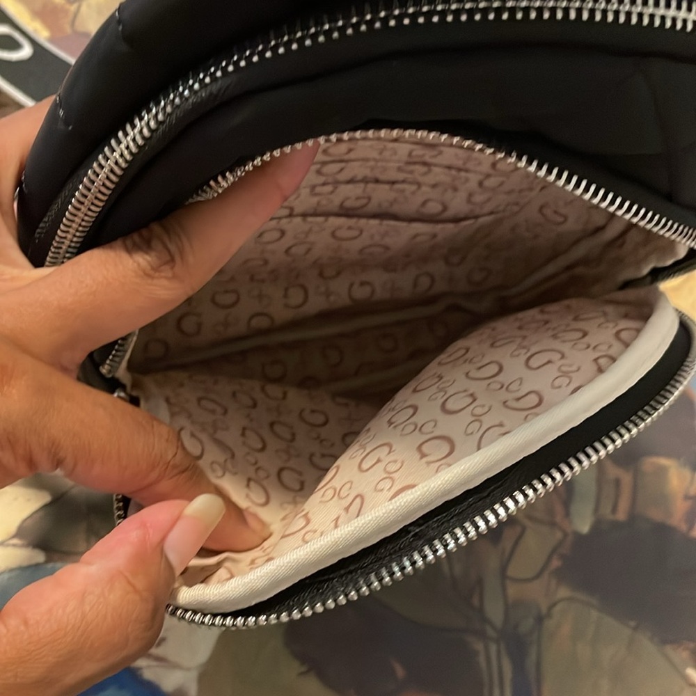 Guess Purse - Picture 2 of 5